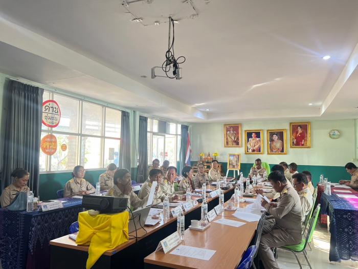 วันที่ ๑๙ ธันวาคม ๒๕๖๗ สภาเทศบาลตำบลบ้านค้อ ประชุมสภาเทศบาลฯ สมัยสามัญ สมัยที่ ๔ ครั้งที่ ๑ ประจำปี พ.ศ. ๒๕๖๗